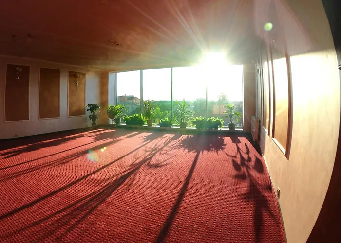 Hotel Mir